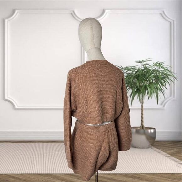 Nasty Gal Knit Sweater & Shorts Matching Lounge Set ✨ Cozy Chic Vibes - Picture 3 of 4